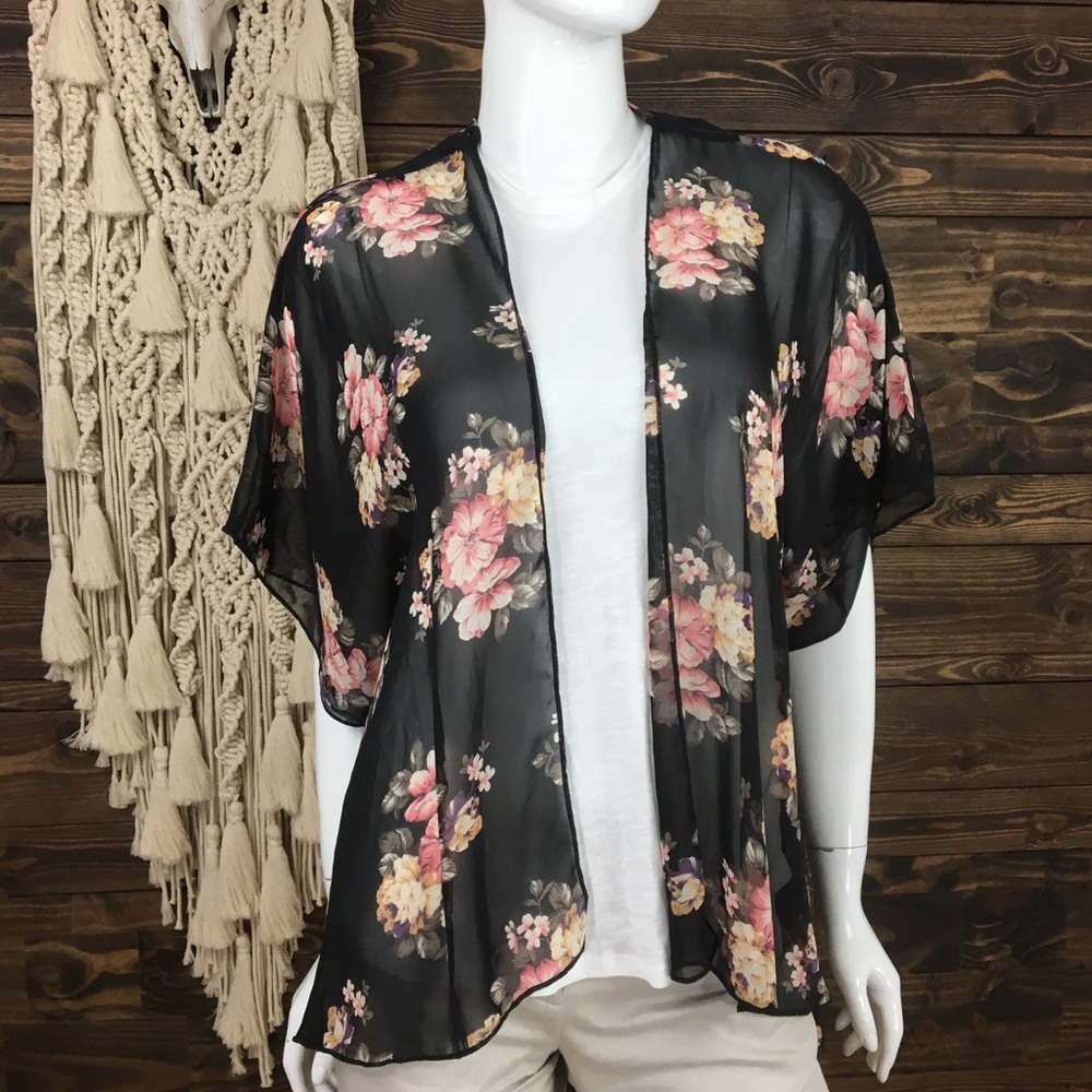 Minimi |‎ Sheer High Low Floral Kimono